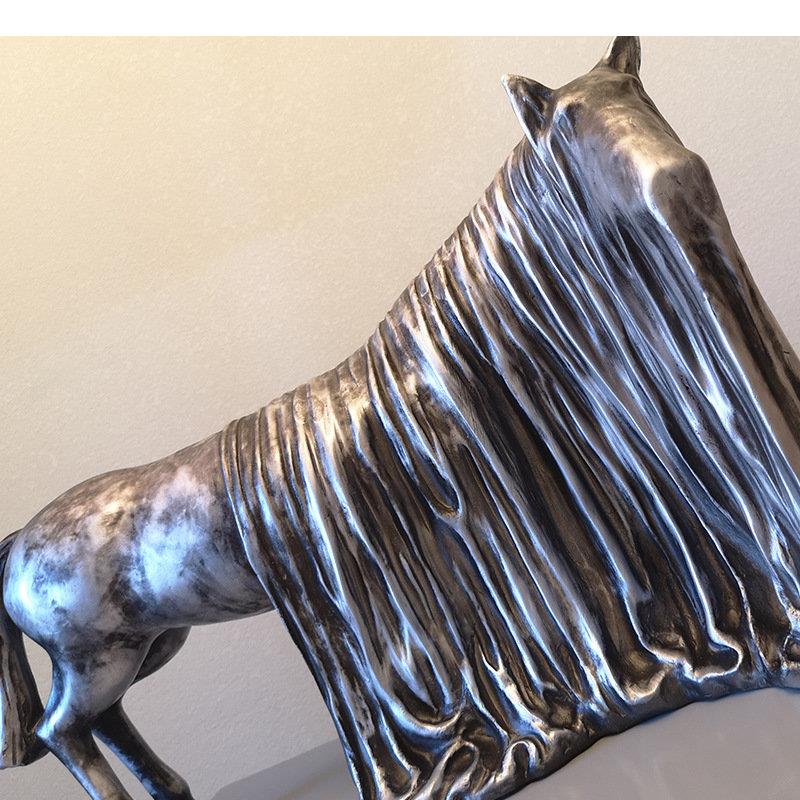 Curtain Covering Horse Sculptu - огляд і ціна Crafting Resin